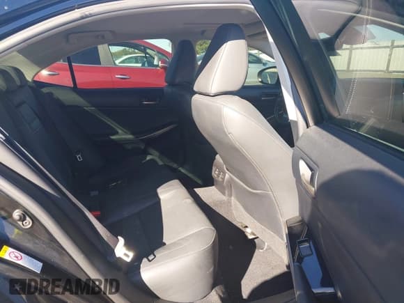 ✅ 2017 Lexus IS 200t • VIN: JTHBA1D25H5045553 • Лот: 43642881. Опубликован ранее на IAAI с пробегом 79 314 миль. Бесплатный доступ к архиву аукционных продаж из США и подробный отчёт об истории автомобиля на DreamBid. Изображение 8.