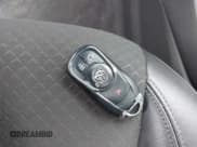 ✅ 2018 Buick Encore Sport Touring • VIN: KL4CJ2SB5JB612778 • Лот: 42596610. Опубликован ранее на IAAI с пробегом 92 467 миль. Бесплатный доступ к архиву аукционных продаж из США и подробный отчёт об истории автомобиля на DreamBid. Изображение 11.