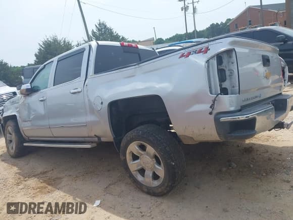 ✅ 2018 Chevrolet Silverado 1500 LTZ • VIN: 3GCUKSERXJG320289 • Lot: 42280081. Wystawiony na IAAI z przebiegiem 116 493 mil. Bezpłatny archiwum sprzedaży aukcyjnych z USA i szczegółowy raport historii pojazdu na DreamBid. Zdjęcie 14.