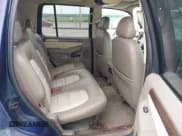 ✅ 2005 Ford Explorer Eddie Bauer • VIN: 1FMDU74K85UB09943 • Lot: 42337325. Wystawiony na IAAI z przebiegiem 252 668 mil. Bezpłatny archiwum sprzedaży aukcyjnych z USA i szczegółowy raport historii pojazdu na DreamBid. Zdjęcie 8.