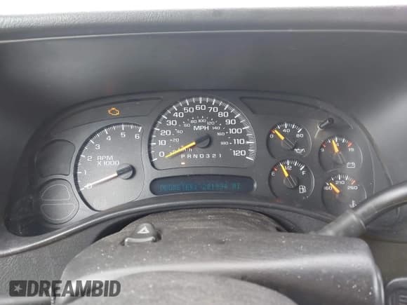 ✅ 2007 Chevrolet Silverado 1500 Work Truck • VIN: 3GCEC14X07G241573 • Lot: 43572815. Listed on IAAI with 201,994 mi. Free auction sales archive from the USA and detailed vehicle history report at DreamBid. Image 7.