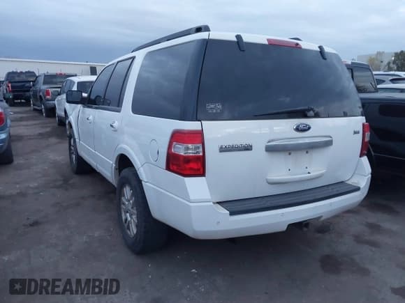 ✅ 2013 Ford Expedition XLT • VIN: 1FMJU1J50DEF30773 • Lot: 40969982. Listed on IAAI with 230,371 mi. Free auction sales archive from the USA and detailed vehicle history report at DreamBid. Image 3.