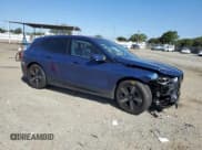 ✅ 2022 BMW iX xDrive50 • VIN: WB523CF05NCK62381 • Лот: 87127045. Опубликован ранее на Copart с пробегом 31 570 миль. Бесплатный доступ к архиву аукционных продаж из США и подробный отчёт об истории автомобиля на DreamBid. Изображение 4.