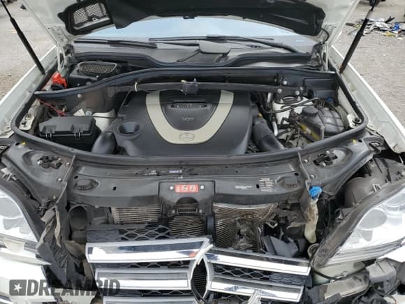 ✅ 2010 Mercedes-Benz GL 550 • VIN: 4JGBF8GE0AA604341 • Lot: 49358205. Wystawiony na Copart z przebiegiem 116 717 mil. Bezpłatny archiwum sprzedaży aukcyjnych z USA i szczegółowy raport historii pojazdu na DreamBid. Zdjęcie 12.