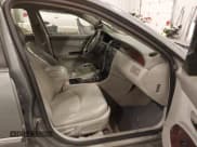 ✅ 2008 Buick LaCrosse CXL • VIN: 2G4WD582381148947 • Lot: 43818402. Listed on IAAI with 182,528 mi. Free auction sales archive from the USA and detailed vehicle history report at DreamBid. Image 5.