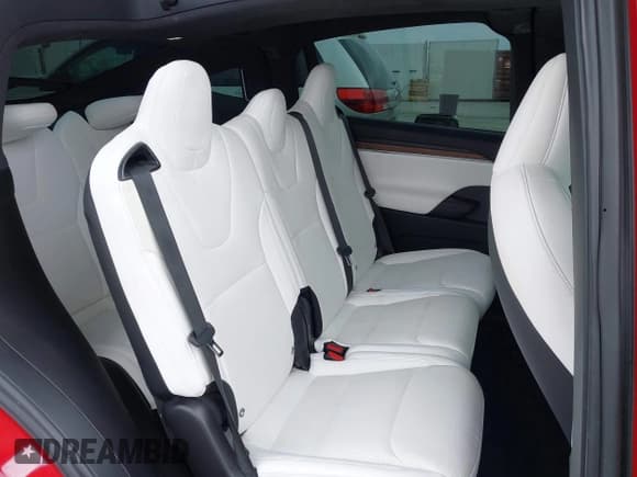 ✅ 2022 Tesla Model X • VIN: 7SAXCAE59NF363439 • Lot: 42551675. Listed on IAAI with 29,786 mi. Free auction sales archive from the USA and detailed vehicle history report at DreamBid. Image 8.