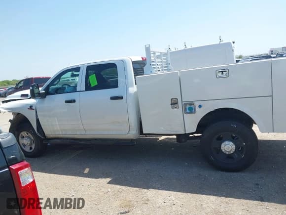 ✅ 2023 Ram 2500 Tradesman • VIN: 3C6UR5HL7PG547413 • Лот: 41998600. Опубликован ранее на IAAI с пробегом 19 803 миль. Бесплатный доступ к архиву аукционных продаж из США и подробный отчёт об истории автомобиля на DreamBid. Изображение 14.