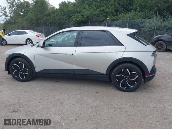 ✅ 2023 Hyundai Ioniq 5 SEL • VIN: KM8KNDAF3PU229338 • Lot: 43071744. Listed on IAAI with 13,555 mi. Free auction sales archive from the USA and detailed vehicle history report at DreamBid. Image 15.