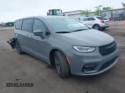 ✅ 2022 Chrysler Pacifica Hybrid Limited • VIN: 2C4RC1S74NR212475 • Лот: 42264228. Опубликован ранее на IAAI с пробегом 48 839 миль. Бесплатный доступ к архиву аукционных продаж из США и подробный отчёт об истории автомобиля на DreamBid. Изображение 1.