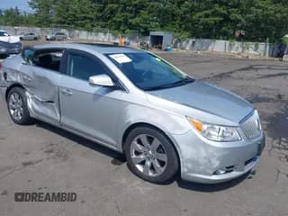 ✅ 2012 Buick LaCrosse Leather • VIN: 1G4GC5E31CF353608 • Lot: 42823310. Wystawiony na IAAI z przebiegiem 64 945 mil. Bezpłatny archiwum sprzedaży aukcyjnych z USA i szczegółowy raport historii pojazdu na DreamBid. Zdjęcie 1.