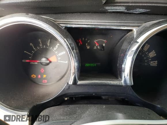 ✅ 2006 Ford Mustang Standard • VIN: 1ZVFT80N365263541 • Lot: 48627235. Listed on Copart with 284,954 mi. Free auction sales archive from the USA and detailed vehicle history report at DreamBid. Image 9.