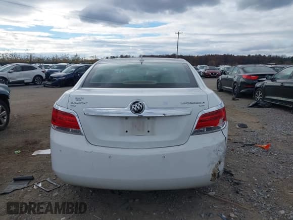✅ 2010 Buick LaCrosse CXL • VIN: 1G4GD5GG4AF146284 • Lot: 43687818. Wystawiony na IAAI z przebiegiem 154 574 mil. Bezpłatny archiwum sprzedaży aukcyjnych z USA i szczegółowy raport historii pojazdu na DreamBid. Zdjęcie 17.