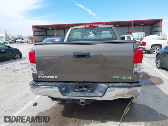 ✅ 2012 Toyota Tundra • VIN: 5TFUW5F17CX215884 • Lot: 41849468. Wystawiony na IAAI z przebiegiem 137 230 mil. Bezpłatny archiwum sprzedaży aukcyjnych z USA i szczegółowy raport historii pojazdu na DreamBid. Zdjęcie 16.