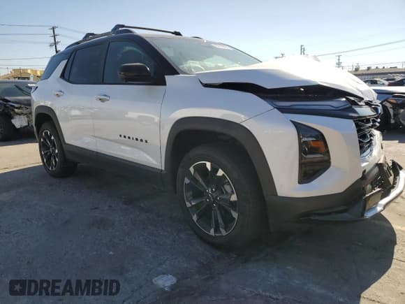 ✅ 2025 Chevrolet Equinox FWD RS • VIN: 3GNAXLEG9SL186710 • Lot: 85156705. Wystawiony na Copart z przebiegiem Nie podano. Bezpłatny archiwum sprzedaży aukcyjnych z USA i szczegółowy raport historii pojazdu na DreamBid. Zdjęcie 4.