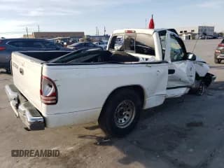 ✅ 2001 Dodge Dakota • VIN: 1B7FL26X31S152202 • Lot: 42717795. Wystawiony na Copart z przebiegiem Nie podano. Bezpłatny archiwum sprzedaży aukcyjnych z USA i szczegółowy raport historii pojazdu na DreamBid. Zdjęcie 3.