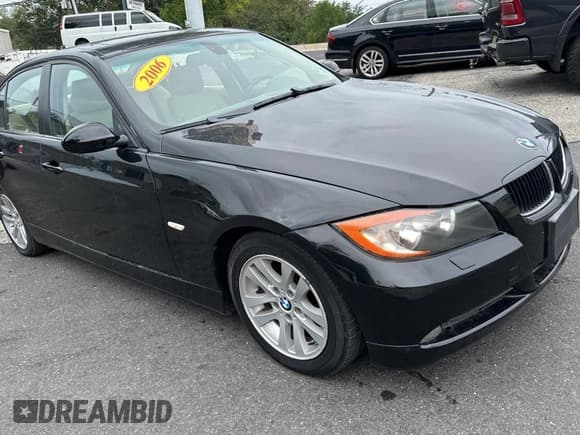 ✅ 2006 BMW 3 Series 325xi • VIN: WBAVD13576KV12856 • Лот: 84235125. Опубликован ранее на Copart с пробегом 226 039 миль. Бесплатный доступ к архиву аукционных продаж из США и подробный отчёт об истории автомобиля на DreamBid. Изображение 1.