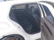 ✅ 2017 Volkswagen Golf R • VIN: WVWWF7AU2HW171540 • Lot: 43500402. Wystawiony na IAAI z przebiegiem 64 036 mil. Bezpłatny archiwum sprzedaży aukcyjnych z USA i szczegółowy raport historii pojazdu na DreamBid. Zdjęcie 8.