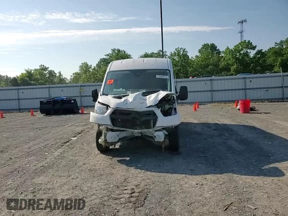 ✅ 2022 Ford Transit Cargo • VIN: 1FTBR1C84NKA61000 • Lot: 62994915. Listed on Copart with 118,434 mi. Free auction sales archive from the USA and detailed vehicle history report at DreamBid. Image 14.