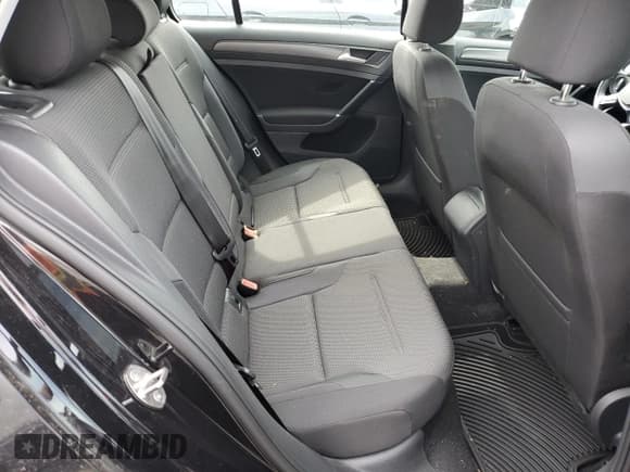 ✅ 2018 Volkswagen Golf S • VIN: 3VWB17AU4JM280663 • Lot: 68312605. Wystawiony na Copart z przebiegiem 10 375 mil. Bezpłatny archiwum sprzedaży aukcyjnych z USA i szczegółowy raport historii pojazdu na DreamBid. Zdjęcie 10.