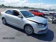 ✅ 2015 Volkswagen Jetta SE • VIN: 3VWD07AJ5FM340040 • Лот: 42296755. Опубликован ранее на IAAI с пробегом 94 050 миль. Бесплатный доступ к архиву аукционных продаж из США и подробный отчёт об истории автомобиля на DreamBid. Изображение 1.
