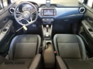 ✅ 2023 Nissan Versa SV • VIN: 3N1CN8EV9PL838142 • Лот: 90654395. Опубликован ранее на Copart с пробегом 61 956 миль. Бесплатный доступ к архиву аукционных продаж из США и подробный отчёт об истории автомобиля на DreamBid. Изображение 8.