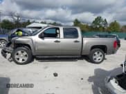 ✅ 2007 Chevrolet Silverado 1500 1LT • VIN: 3GCEC13J27G510315 • Lot: 41509767. Wystawiony na IAAI z przebiegiem 273 602 mil. Bezpłatny archiwum sprzedaży aukcyjnych z USA i szczegółowy raport historii pojazdu na DreamBid. Zdjęcie 15.