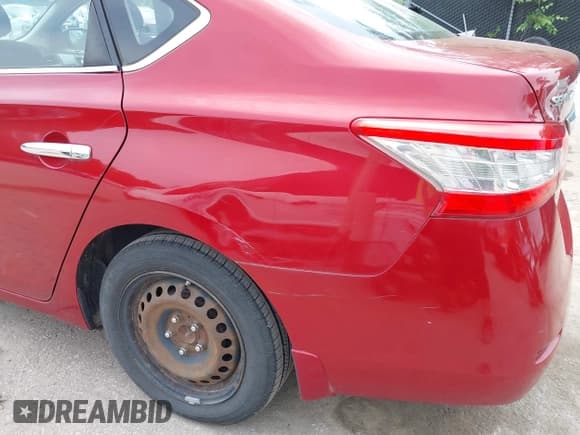 ✅ 2014 Nissan Sentra SR • VIN: 3N1AB7AP8EL640263 • Lot: 42824348. Listed on IAAI with 231,304 mi. Free auction sales archive from the USA and detailed vehicle history report at DreamBid. Image 12.