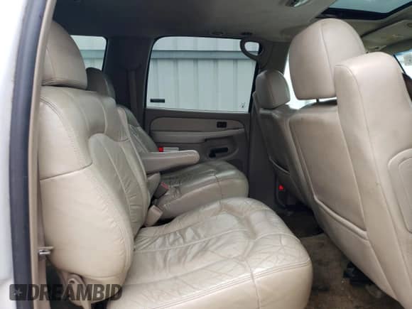2001 Chevrolet Suburban LT с VIN 1GNEC16T21J288966, выставлен на аукционе Copart как лот 73533824 с пробегом 370 886 миль миль и Чистый • Clean title. История ставок и продаж доступна на DreamBid. Изображение 11.