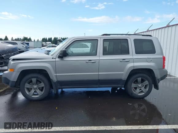 ✅ 2015 Jeep Patriot Latitude • VIN: 1C4NJRFB0FD354344 • Лот: 43358593. Опубликован ранее на IAAI с пробегом 71 698 миль. Бесплатный доступ к архиву аукционных продаж из США и подробный отчёт об истории автомобиля на DreamBid. Изображение 15.