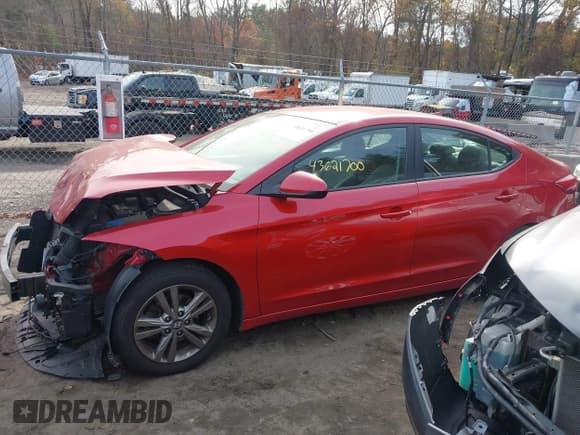 ✅ 2017 Hyundai Elantra Limited • VIN: 5NPD84LF9HH128513 • Lot: 43621700. Listed on IAAI with 175,891 mi. Free auction sales archive from the USA and detailed vehicle history report at DreamBid. Image 15.