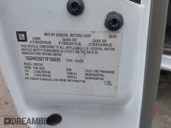 ✅ 2001 Chevrolet Silverado 2500HD LS • VIN: 1GCHK23U71F150029 • Lot: 42586816. Wystawiony na IAAI z przebiegiem 214 239 mil. Bezpłatny archiwum sprzedaży aukcyjnych z USA i szczegółowy raport historii pojazdu na DreamBid. Zdjęcie 9.