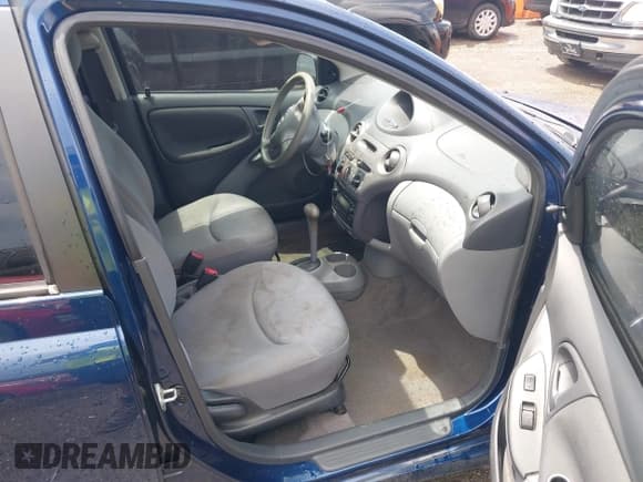 ✅ 2003 Toyota ECHO • VIN: JTDBT123135046022 • Lot: 42631495. Wystawiony na IAAI z przebiegiem 144 762 mil. Bezpłatny archiwum sprzedaży aukcyjnych z USA i szczegółowy raport historii pojazdu na DreamBid. Zdjęcie 5.