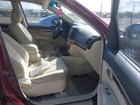 ✅ 2007 Hyundai Santa Fe GLS • VIN: 5NMSG13DX7H124022 • Lot: 43661840. Listed on IAAI with 218,044 mi. Free auction sales archive from the USA and detailed vehicle history report at DreamBid. Image 5.