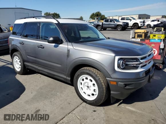 ✅ 2024 Ford Bronco Sport Heritage • VIN: 3FMCR9G60RRF52205 • Лот: 68725155. Опубликован ранее на Copart с пробегом 2 099 миль. Бесплатный доступ к архиву аукционных продаж из США и подробный отчёт об истории автомобиля на DreamBid. Изображение 4.