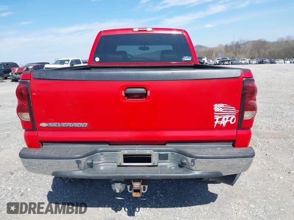 ✅ 2006 Chevrolet Silverado 2500HD LT1 • VIN: 1GCHK23D06F171442 • Lot: 41691533. Listed on IAAI with 294,980 mi. Free auction sales archive from the USA and detailed vehicle history report at DreamBid. Image 16.