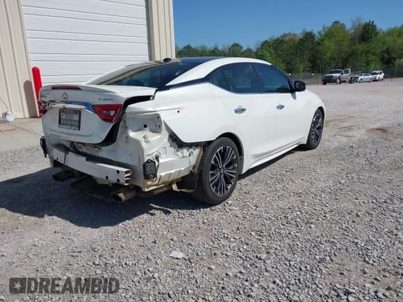 ✅ 2017 Nissan Maxima S • VIN: 1N4AA6AP8HC417480 • Lot: 41995301. Listed on IAAI with 183,173 mi. Free auction sales archive from the USA and detailed vehicle history report at DreamBid. Image 4.