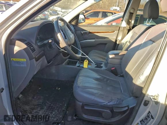 ✅ 2011 Hyundai Santa Fe GLS • VIN: 5XYZGDAB1BG078956 • Lot: 94913475. Wystawiony na Copart z przebiegiem 94 961 mil. Bezpłatny archiwum sprzedaży aukcyjnych z USA i szczegółowy raport historii pojazdu na DreamBid. Zdjęcie 7.