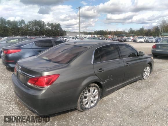 ✅ 2011 Toyota Avalon • VIN: 4T1BK3DB4BU429777 • Lot: 43374597. Wystawiony na IAAI z przebiegiem 175 550 mil. Bezpłatny archiwum sprzedaży aukcyjnych z USA i szczegółowy raport historii pojazdu na DreamBid. Zdjęcie 6.