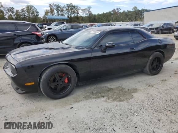 ✅ 2010 Dodge Challenger SRT-8 • VIN: 2B3CJ7DW9AH161950 • Lot: 73996914. Wystawiony na Copart z przebiegiem 140 088 mil. Bezpłatny archiwum sprzedaży aukcyjnych z USA i szczegółowy raport historii pojazdu na DreamBid. Zdjęcie 1.