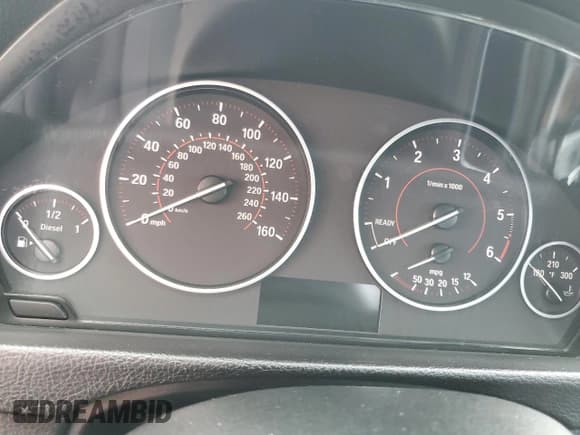 ✅ 2018 BMW 3 Series 328d • VIN: WBA8E5C59JA507626 • Lot: 71957104. Wystawiony na Copart z przebiegiem Nie podano. Bezpłatny archiwum sprzedaży aukcyjnych z USA i szczegółowy raport historii pojazdu na DreamBid. Zdjęcie 9.