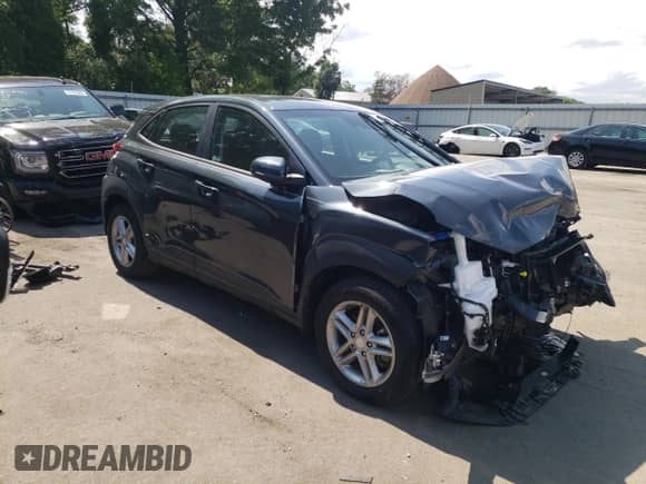 ✅ 2020 Hyundai Kona SE • VIN: KM8K1CAAXLU470365 • Lot: 57678673. Wystawiony na Copart z przebiegiem 8 451 mil mil. Skorzystaj z bezpłatnego archiwum sprzedaży aukcyjnych z USA i zobacz szczegółowy raport historii pojazdu na DreamBid. Zdjęcie 4.