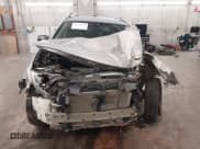 ✅ 2017 Toyota RAV4 LE • VIN: 2T3BFREV2HW638757 • Lot: 41639649. Wystawiony na IAAI z przebiegiem Nie podano. Bezpłatny archiwum sprzedaży aukcyjnych z USA i szczegółowy raport historii pojazdu na DreamBid. Zdjęcie 13.