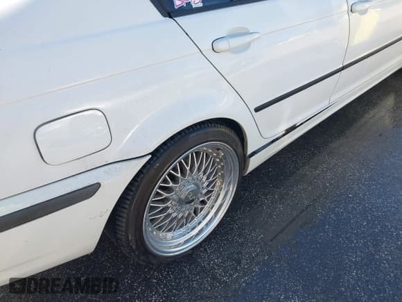 ✅ 2003 BMW 3 Series 325i • VIN: WBAET37423NJ23603 • Lot: 43686324. Listed on IAAI with 177,664 mi. Free auction sales archive from the USA and detailed vehicle history report at DreamBid. Image 14.