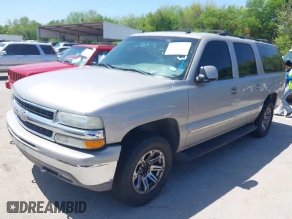✅ 2004 Chevrolet Suburban Z71 • VIN: 3GNFK16Z14G122679 • Lot: 41979958. Wystawiony na IAAI z przebiegiem 238 912 mil. Bezpłatny archiwum sprzedaży aukcyjnych z USA i szczegółowy raport historii pojazdu na DreamBid. Zdjęcie 2.