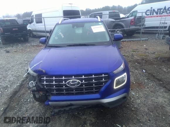 ✅ 2022 Hyundai Venue SEL • VIN: KMHRC8A33NU201733 • Lot: 41566140. Listed on IAAI with 130,000 mi. Free auction sales archive from the USA and detailed vehicle history report at DreamBid. Image 12.