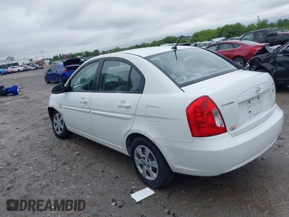 ✅ 2007 Hyundai Accent GLS • VIN: KMHCN46C27U093853 • Лот: 42318242. Опубликован ранее на IAAI с пробегом 143 865 миль. Бесплатный доступ к архиву аукционных продаж из США и подробный отчёт об истории автомобиля на DreamBid. Изображение 3.