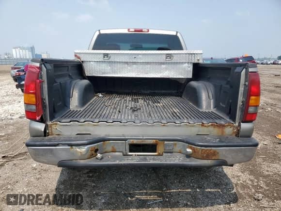 2001 Chevrolet Silverado 1500 с VIN 1GCEK14V11Z108409, выставлен на аукционе Copart как лот 66581535 с пробегом 241 647 миль миль и Списание • Salvage title. История ставок и продаж доступна на DreamBid. Изображение 6.