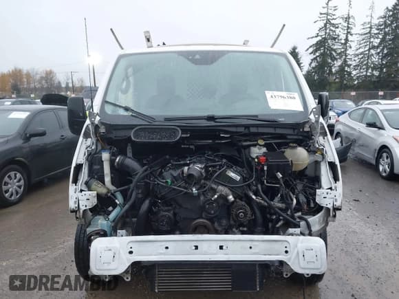 ✅ 2016 Ford Transit • VIN: 1FTYR1YG5GKA83973 • Lot: 43796380. Wystawiony na IAAI z przebiegiem 174 491 mil. Bezpłatny archiwum sprzedaży aukcyjnych z USA i szczegółowy raport historii pojazdu na DreamBid. Zdjęcie 13.