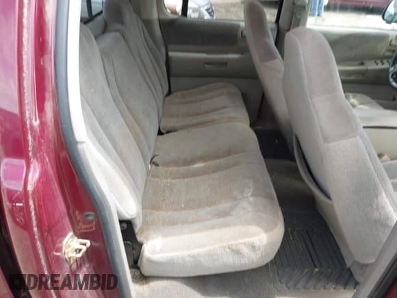 ✅ 2003 Dodge Dakota SLT • VIN: 1D7HL48N63S281141 • Lot: 42456145. Wystawiony na IAAI z przebiegiem 202 935 mil. Bezpłatny archiwum sprzedaży aukcyjnych z USA i szczegółowy raport historii pojazdu na DreamBid. Zdjęcie 8.