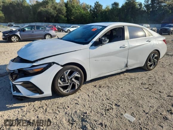 ✅ 2025 Hyundai Elantra Limited • VIN: KMHLP4DG1SU894962 • Лот: 86849625. Опубликован ранее на Copart с пробегом 16 453 миль. Бесплатный доступ к архиву аукционных продаж из США и подробный отчёт об истории автомобиля на DreamBid. Изображение 1.